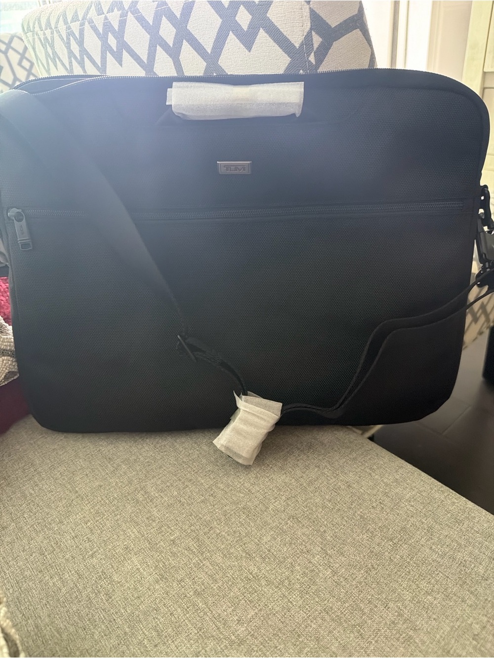 Tumi Black sleep laptop badwith Shoulder Strap